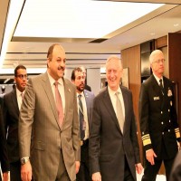 وزيرا الدفاع القطري والأمريكي يبحثان أزمة الخليج