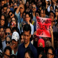 الهند.. الآلاف يتظاهرون احتجاجا على اغتصاب ومقتل طفلة مسلمة