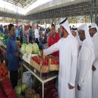 اقتصادية دبي تحذر التجار من رفع الأسعار في رمضان