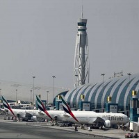 الحوثيون يزعمون استهداف مطار دبي بطائرة مسيّرة
