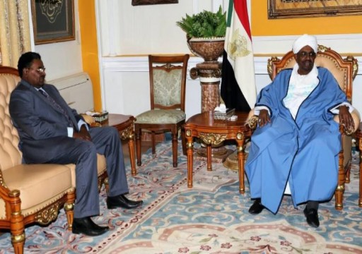 موقع بريطاني: مدير مخابرات السودان التقى نظيره الإسرائيلي ضمن "مؤامرة" إماراتية