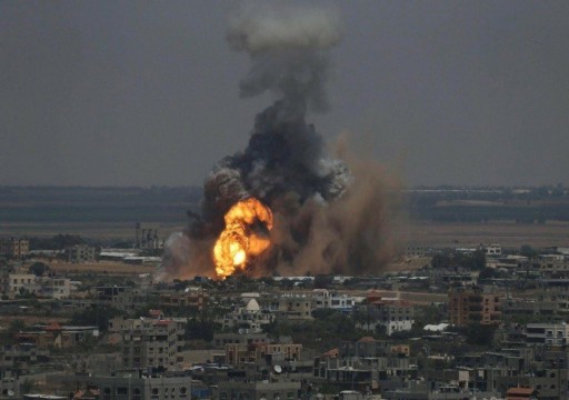 استشهاد 3 فلسطينيين وإصابة 52 آخرين جراء قصف الاحتلال موقعاً لحماس