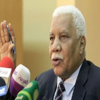 وزير الإعلام السوداني يقول إن الحوثييين قد يستهدفون مكة والمدينة