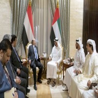 "ميدل إيست آي": الإمارات تجبر هادي على دعم هجوم الحديدة