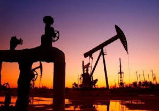 النفط يتراجع مع توقع انحسار المخاوف بشأن تعطل في ليبيا