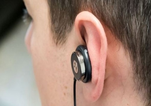تحذيرات من استخدام سماعات الأذن بسبب خطر الفطريات