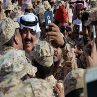 ظهور نجل العاهل السعودي الراحل الأمير "متعب بن عبدالله" في جدة