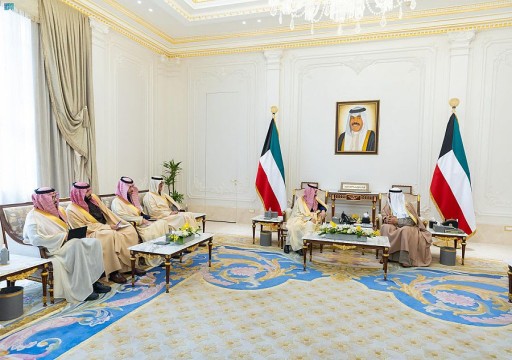 وزير الخارجية السعودي يبحث في الكويت "مستجدات إقليمية ودولية"