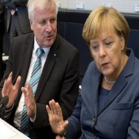 وزير الداخلية الألماني يعرض استقالته إثر خلافات مع ميركل