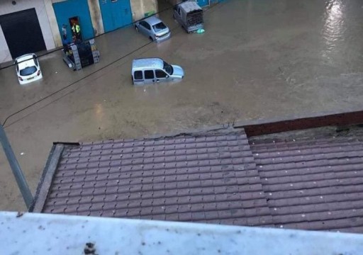 وفاة أربعة أشخاص من عائلة واحدة في فيضانات غربي الجزائر