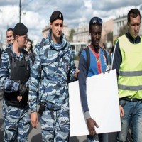 روسيا.. الشرطة تلقي القبض على مشجعين حاولوا التسلل إلى أوروبا لطلب اللجوء