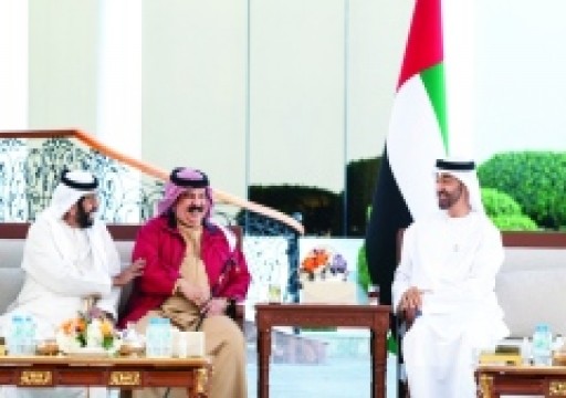 محمد بن زايد يبحث مع ملك البحرين العلاقات الثنائية