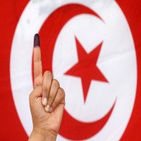 رجال الأمن والجيش في تونس ينتخبون لأول مرة
