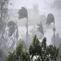 إعصار "مكونو" يقترب من السواحل الخليجية وسلطنة عمان تحذر