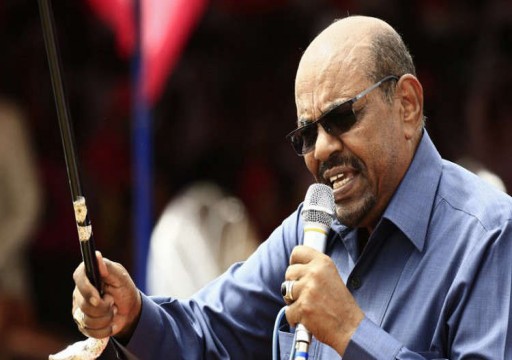 الأحزاب السودانية تطالب البشير بتسليم السلطة لحكومة انتقالية