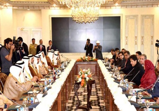 الإمارات وباكستان تتفقان على تعزيز العلاقات التجارية