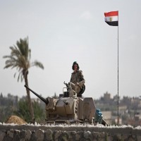 مقتل 8 عسكريين و14 مسلّحاً في اشتباك في سيناء