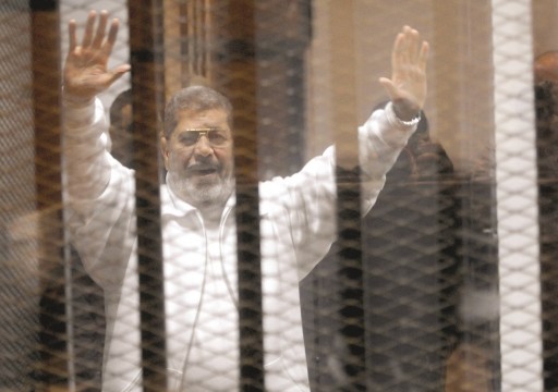 «ميدل إيست آي»: النظام المصري خيّر مرسي بين حل «الإخوان» أو عواقب وخيمة