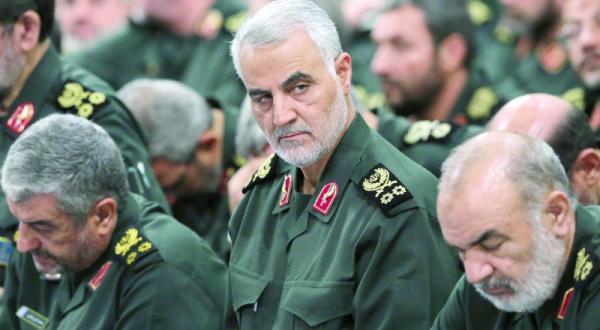 الغارديان: إيران تعيد تشكيل سوريا ديموغرافياً على أنقاض السُنة