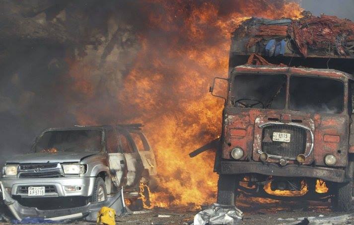 40 قتيلاً وإصابة العشرات في تفجير ضخم بمقديشو