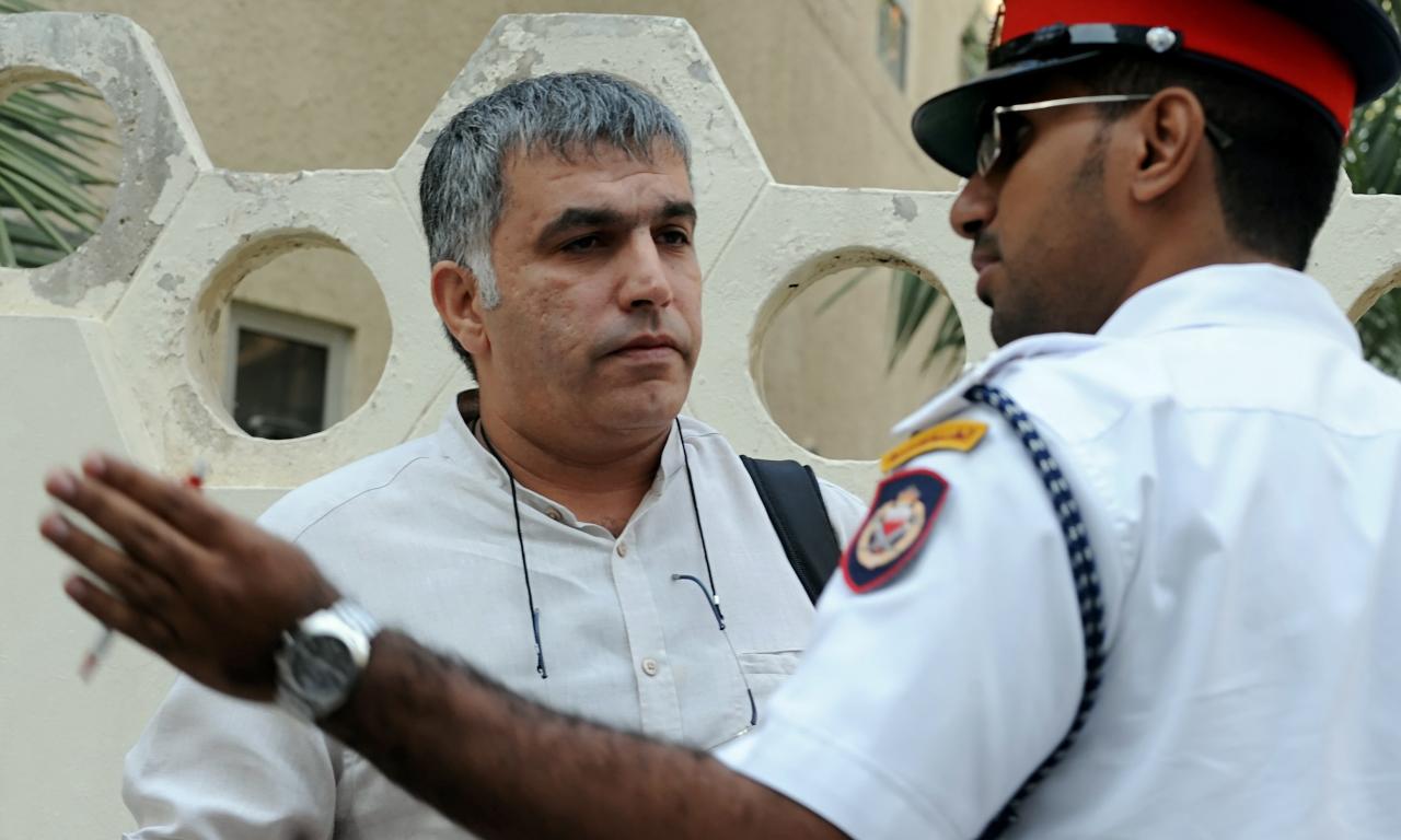 البحرين.. الحكم على نبيل رجب بتهمة إذاعة أخبار كاذبة في أكتوبر المقبل