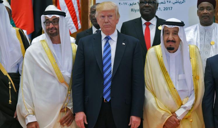 فوربس تزعم: "الإمارات والسعودية لا تقل خطرا على الخليج من إيران"