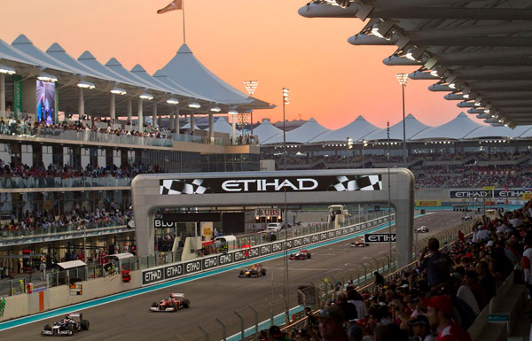 حلبة مرسى ياس تستعد لسباقات «الفورمولا1» لتحديد الفائزين في 3 بطولات