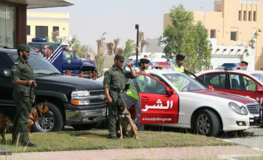 قانون لرئيس الدولة يفصل شرطة أبوظبي عن وزارة الداخلية