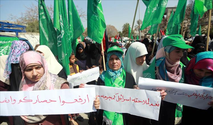 مركز حقوقي: الاحتلال الإسرائيلي يرتكب جرائم حرب بحق نساء غزة