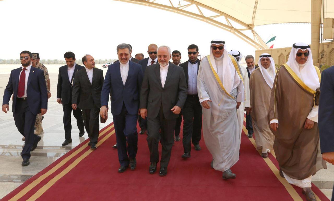 وزير خارجية إيران يبدأ جولة خليجية من الكويت
