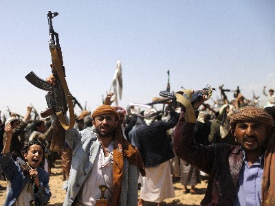 قيادي حوثي: سيطوف الحوثيون حول الكعبة الحج القادم