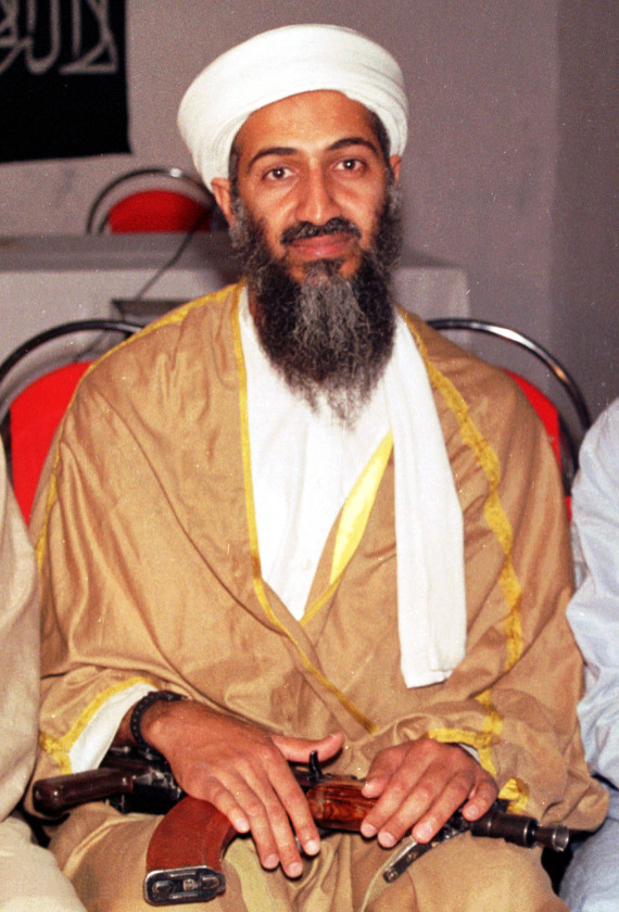 قاتل بن لادن: 100 رصاصة اخترقت جسد زعيم القاعدة..ورأسه انقسم إلى نصفين