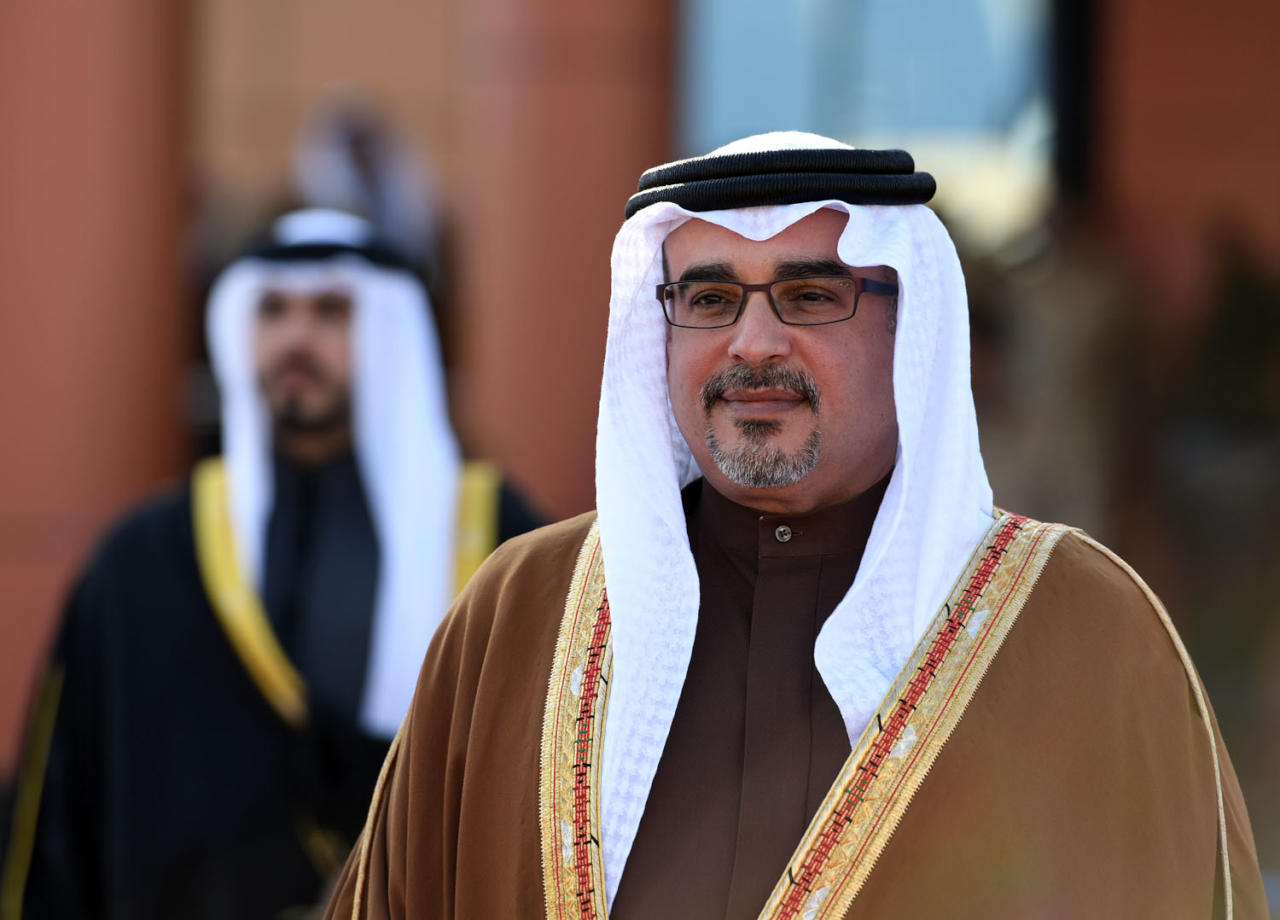 ولي عهد البحرين يصل الدوحة في ثاني زيارة لمسؤول رفيع بأسبوع