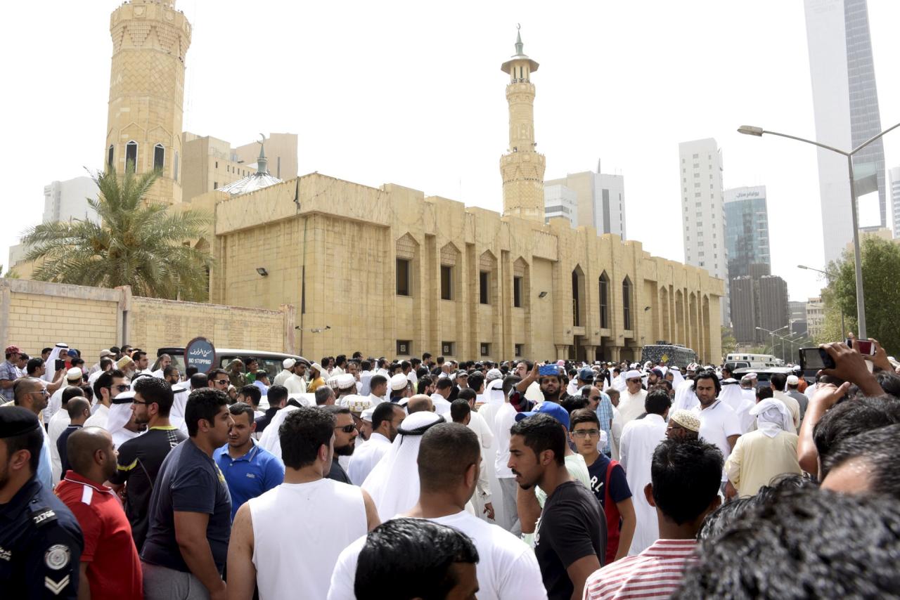 بينهم أربع نساء.. النيابة الكويتية تتهم 26 شخصا بتفجير "الصوابر"