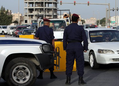 البحرين: إصابة شرطي اثر إنفجار قنبلة  بدائية الصنع