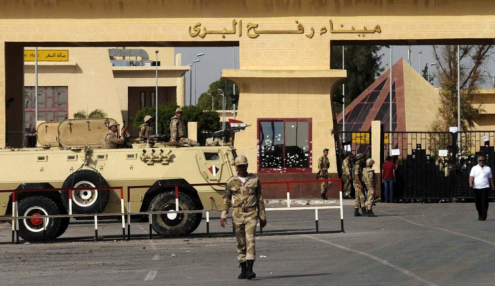 مصر تتراجع عن فتح معبر رفح الاثنين بعد توتر الأمن بسيناء