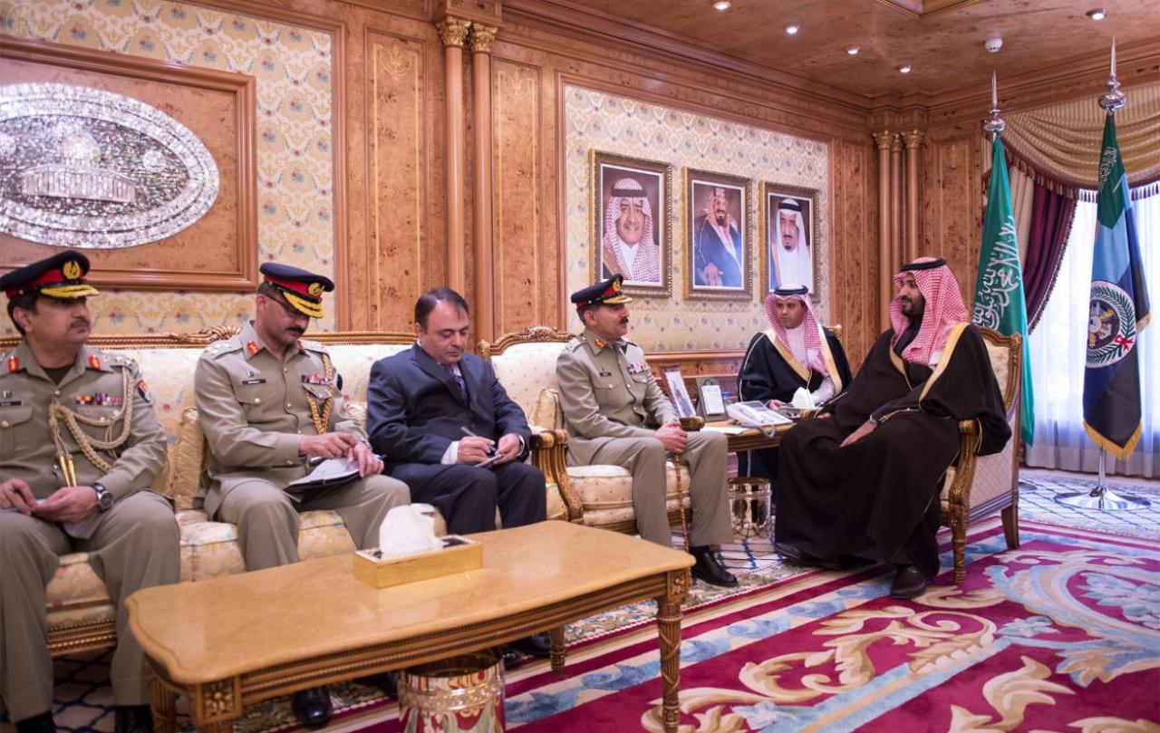 باكستان: السعودية طلبت جنوداً وطائرات وسفناً حربية
