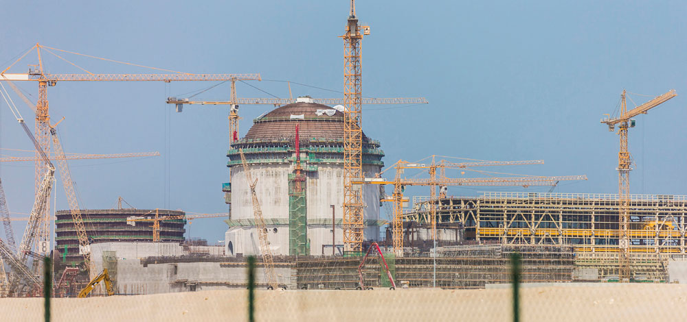 "الطاقة الذرية"  تُقيم المشروع النووي الإماراتي "إيجابيا"