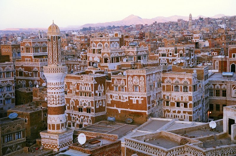 نجاة قائد عسكري يمني من محاولة اغتيال