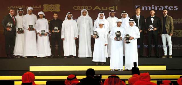 من هو الفائز بجائزة أفضل لاعب كرة قدم في الإمارات؟