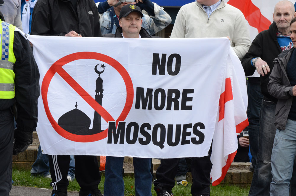 ﻿تقرير حكومي: الشباب المسلم في المملكة المتحدة يواجه تحديات «هائلة»