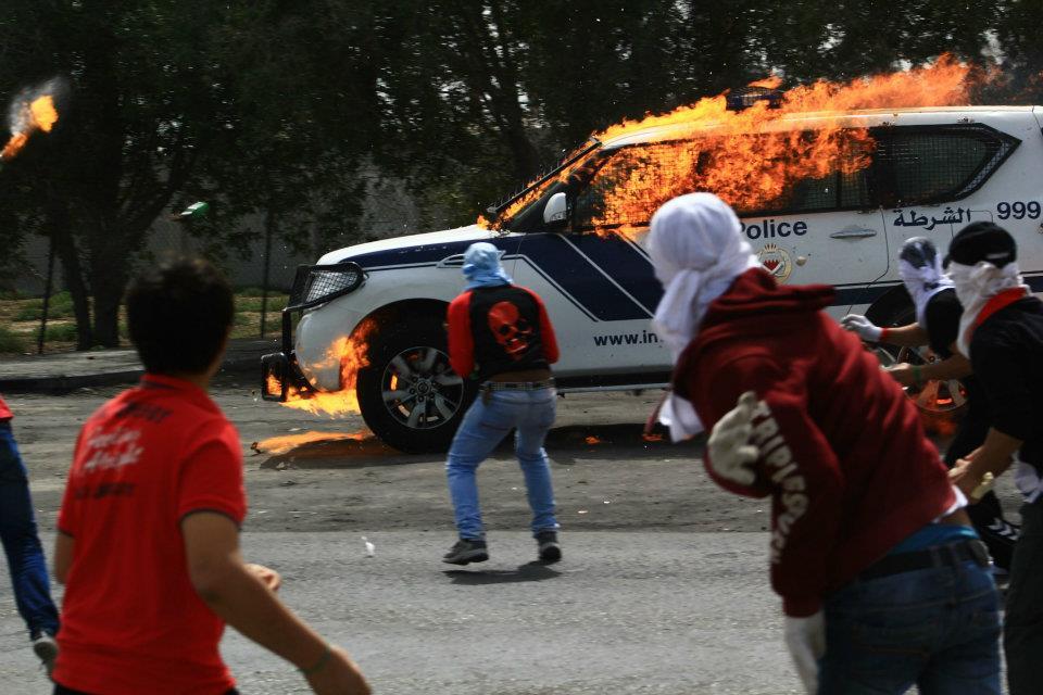مقتل شرطي وإصابة آخرين في هجوم إرهابي في البحرين