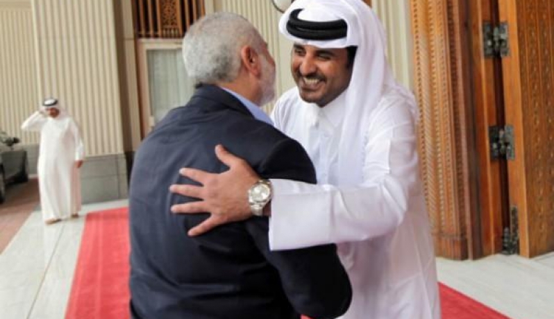 معلقون: "حماس" لن تتخلى عن الدوحة لصالح أبوظبي والقاهرة