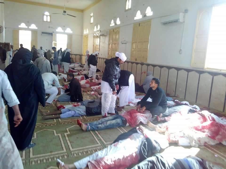 54 قتيلاً وعشرات الجرحى في تفجير مسجد بالعريش المصرية