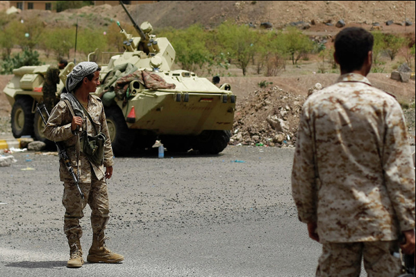 اليمن يسعى لبناء جيش وطني بدون ولاءات قبلية أو خارجية أو مناطقية