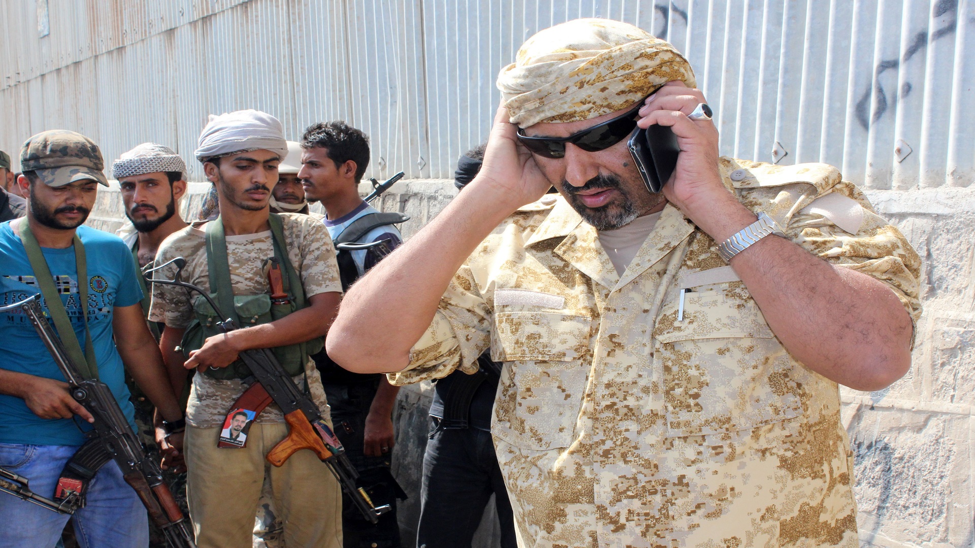 الجيش اليمني يعتقل مجموعة مسلحة يُزعم ارتباطها بالإمارات