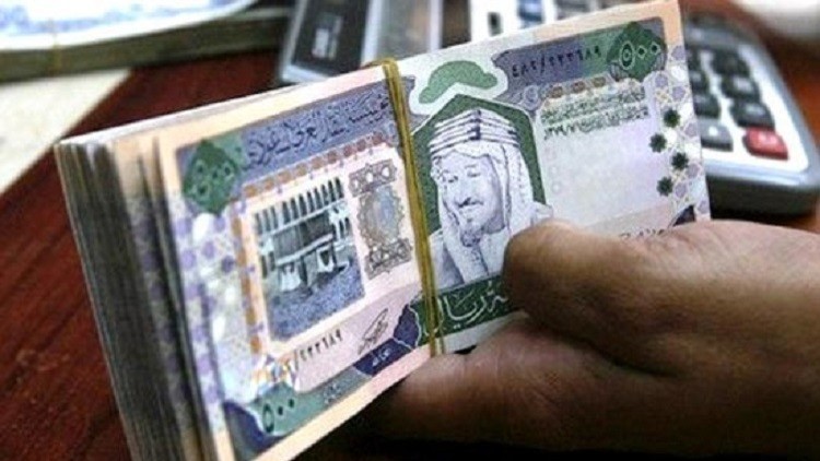 السعودية تراقب التحويلات المالية للمقيمين