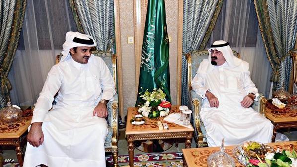 اتصال هاتفي بين العاهل السعودي وأمير قطر هو الأول بعد قمة الرياض