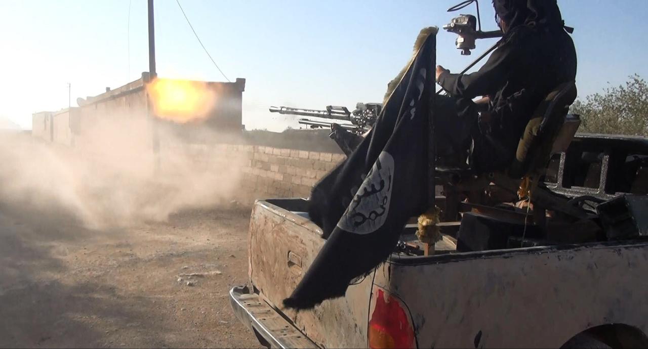 داعش يقتل عشرات الجنود من قوات الأسد في هجوم بدير الزور