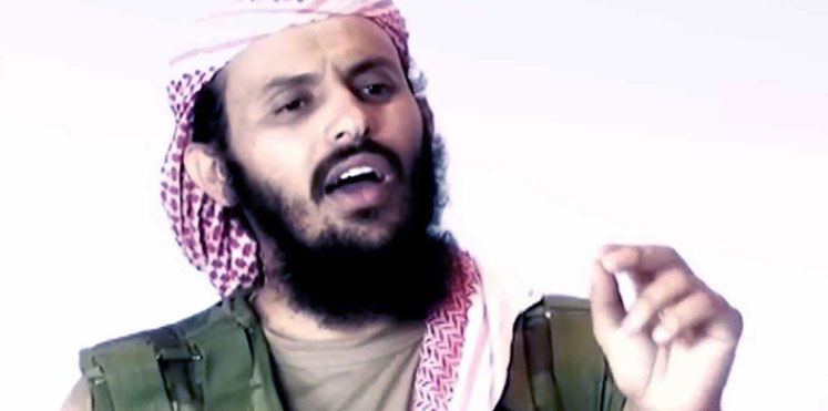 زعيم القاعدة في اليمن يوجه رسالة لترامب ويصفه بـ”أحمق البيت الأبيض”